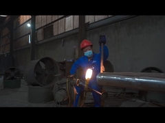 مواد اولیه لوله فولادی ضد زنگ قبل از تولید صیقل داده می شود تا عیوب برطرف شود